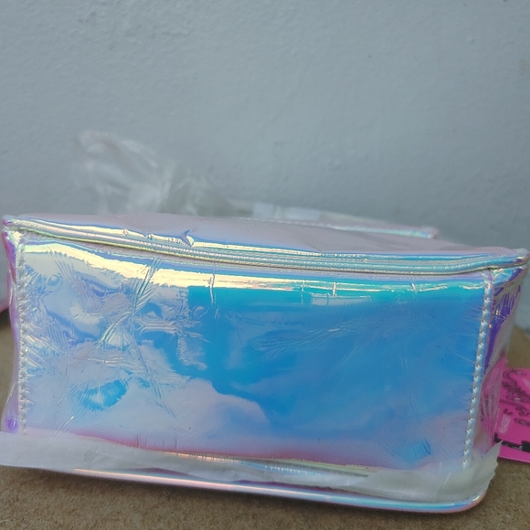 Betsey Johnson iridescent phone bag - Picture 9 of 12